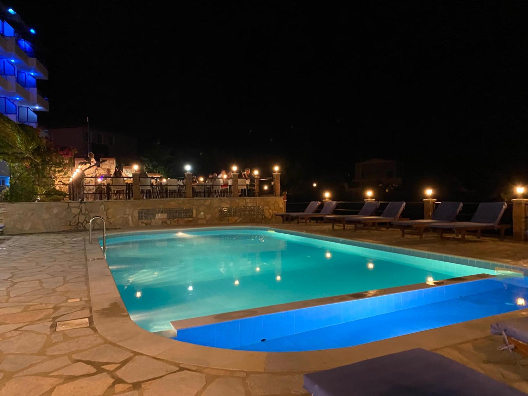 Itaka Hotel Lukova Exterior photo